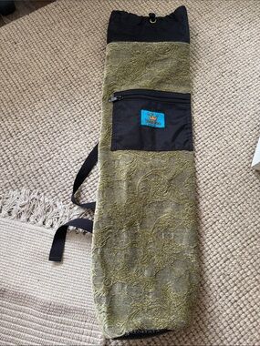 VooDoo Olive Green Yoga Mat Bag / Gear bag with Front Pocket